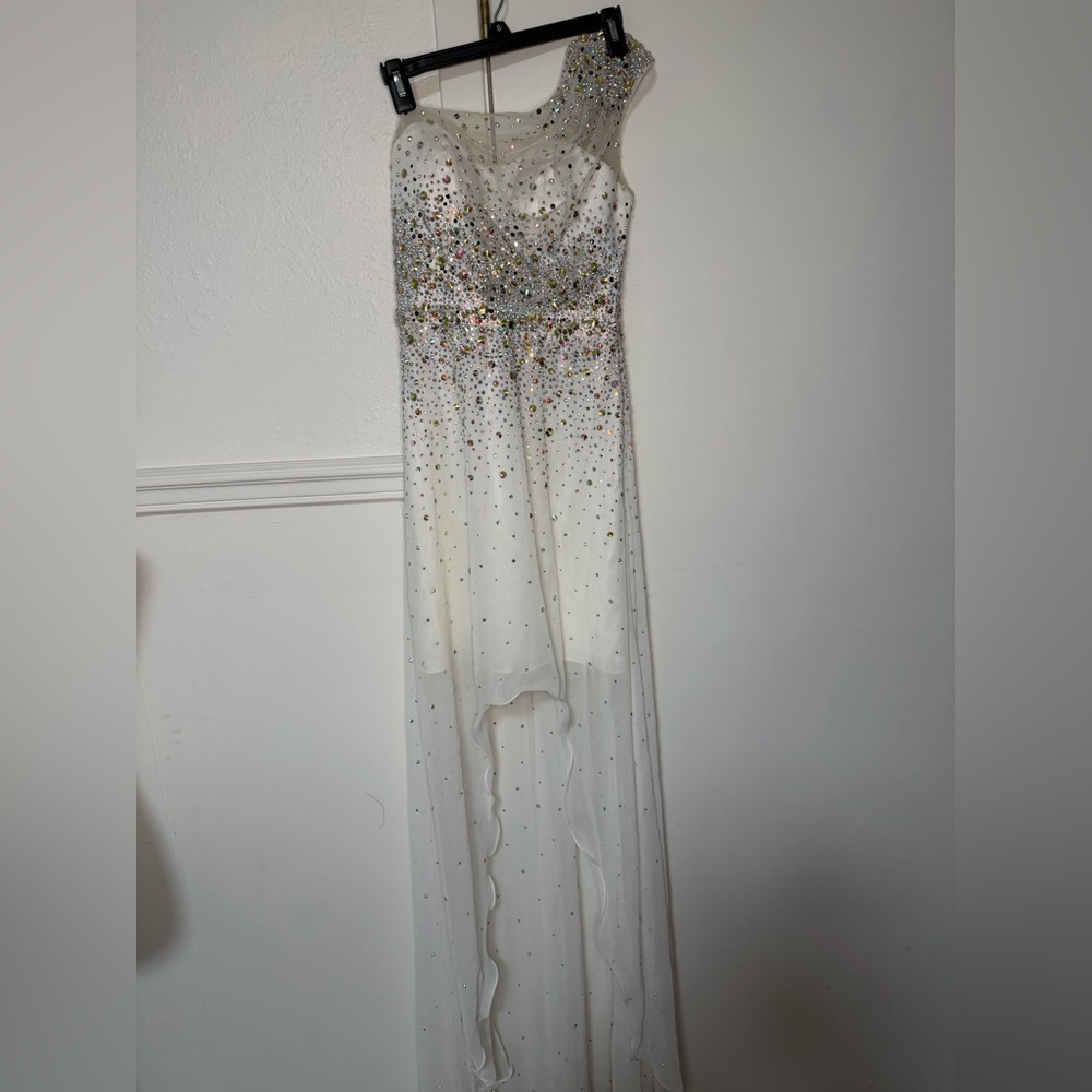 Tony Bowls Le Gala White high low Gown size 2
